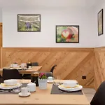 La Douce Pomme Bed & Breakfast 3*